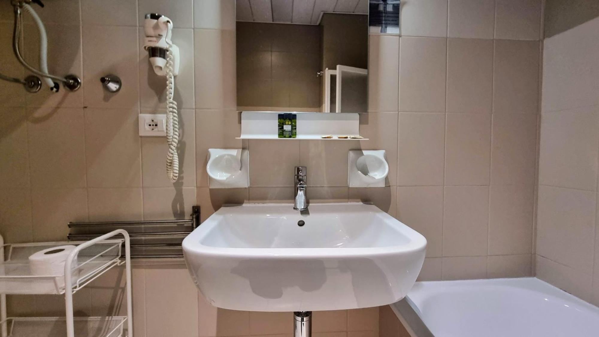 טריאסטה Locanda Al Volo Tommaseo מראה חיצוני תמונה